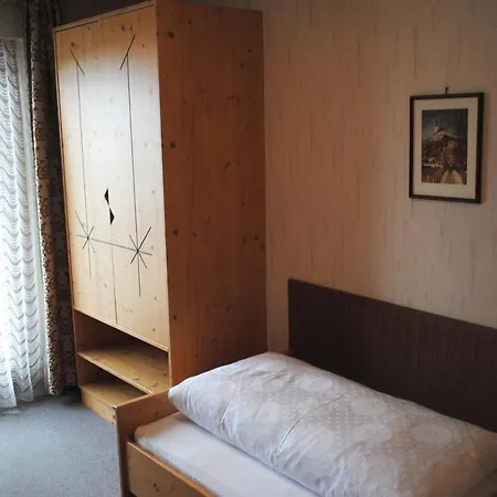 Lachmayr Guest house *